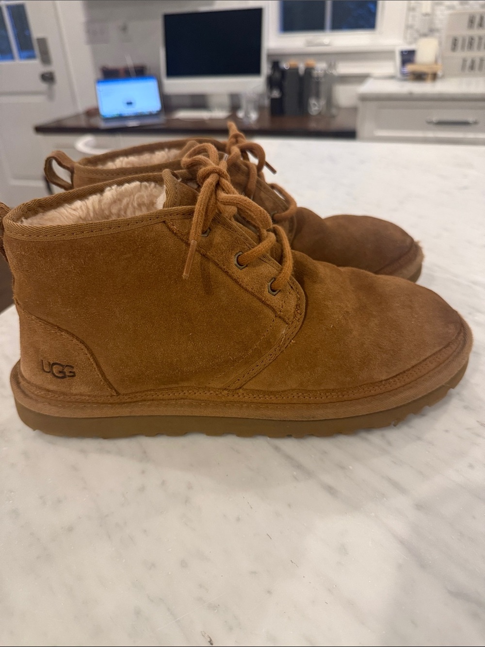 UGG Men’s Neumel Chukka Lace-Up - Chestnut - Size 9